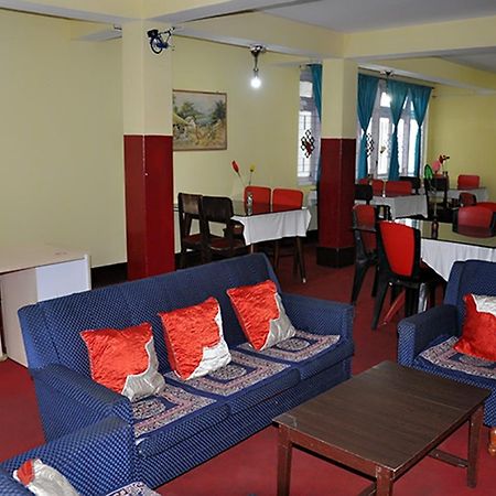 Hotel Palbheu Gangtok Exteriör bild